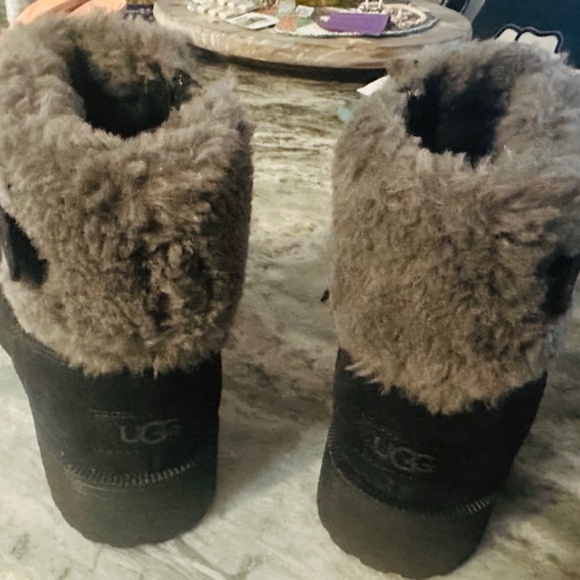 UGG CALF BOOTS BRAND NEW NEVER WORN US SIZE 9.5 - Picture 4 of 13
